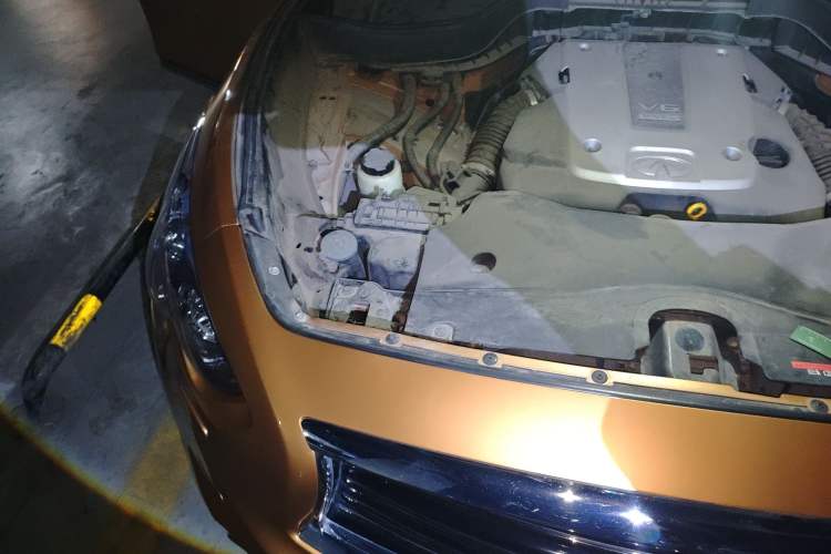 Used Infiniti QX70 2013 3.7L Standard Edition Engine Bay Right