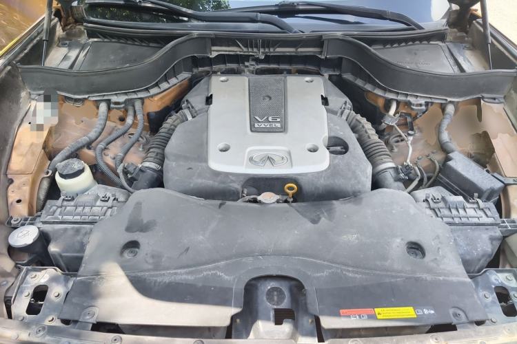 Used Infiniti QX70 2013 3.7L Standard Edition Engine Bay