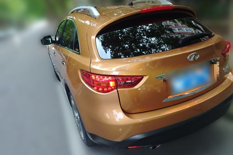 Used Infiniti QX70 2013 3.7L Supreme Edition Exterior 3