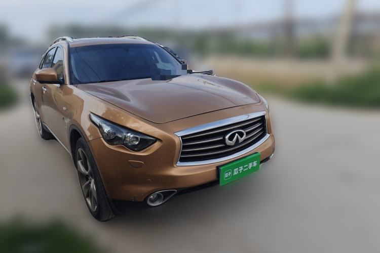 Used Infiniti QX70 2013 3.7L Standard Edition Front Right 45 Deg