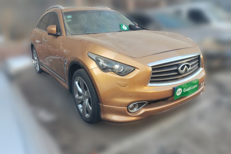 Used Infiniti QX70 2013 3.7L Standard Edition Front Right 45 Deg