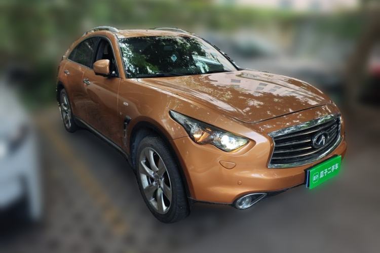 Used Infiniti QX70 2013 3.7L Standard Edition Front Right 45 Deg