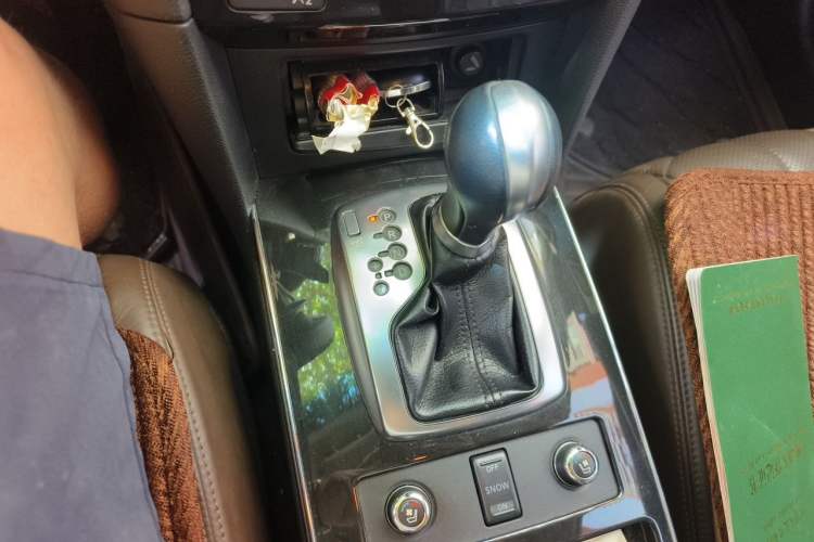 Used Infiniti QX70 2013 3.7L Standard Edition Gear Lever