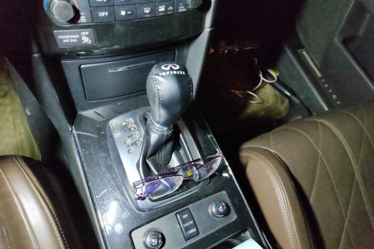 Used Infiniti QX70 2013 3.7L Standard Edition Gear Lever