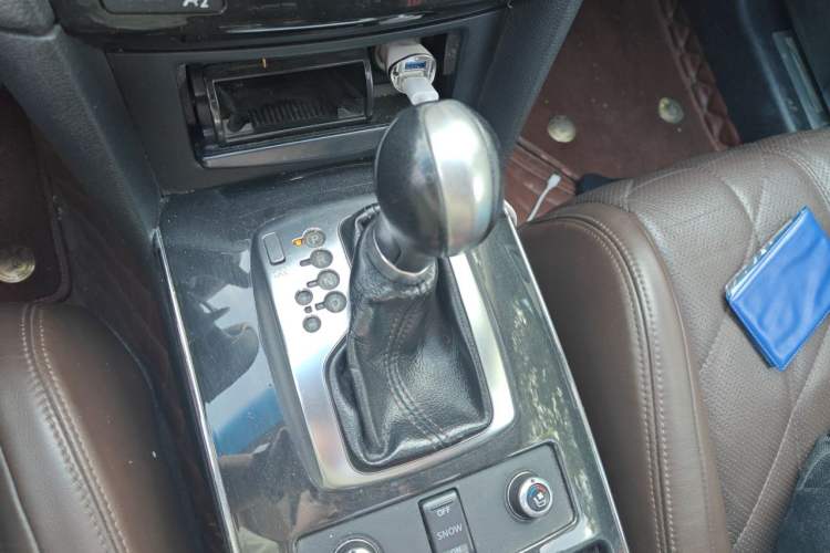Used Infiniti QX70 2013 3.7L Standard Edition Gear Lever
