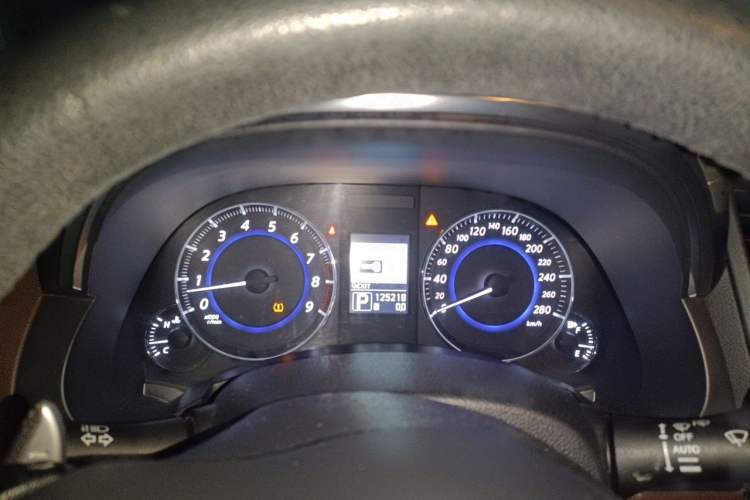 Used Infiniti QX70 2013 3.7L Supreme Edition Instrument Cluster