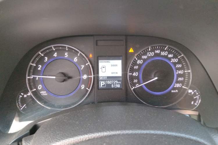 Used Infiniti QX70 2013 3.7L Supreme Edition Instrument Cluster