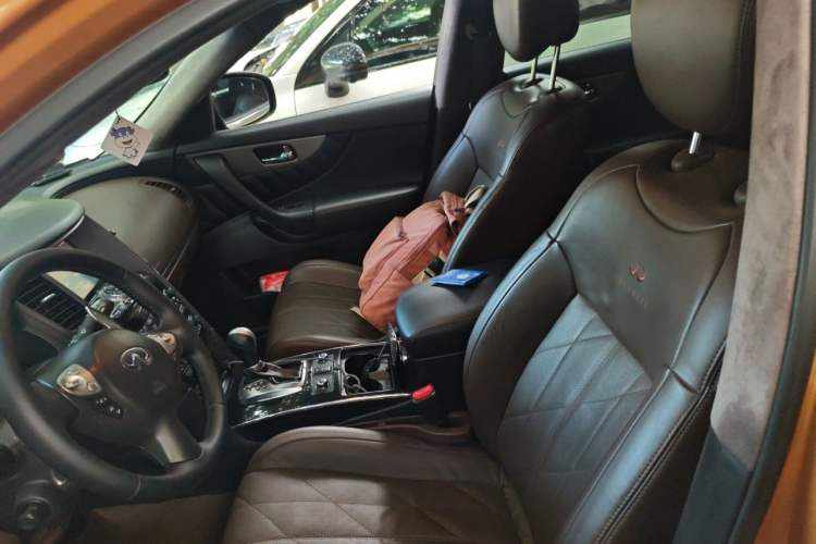 Used Infiniti QX70 2013 3.7L Standard Edition Left Front Seat