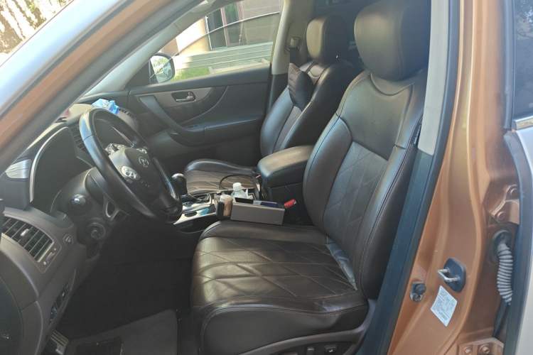 Used Infiniti QX70 2013 3.7L Standard Edition Left Front Seat