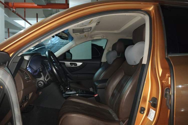 Used Infiniti QX70 2013 3.7L Standard Edition Left Front Seat