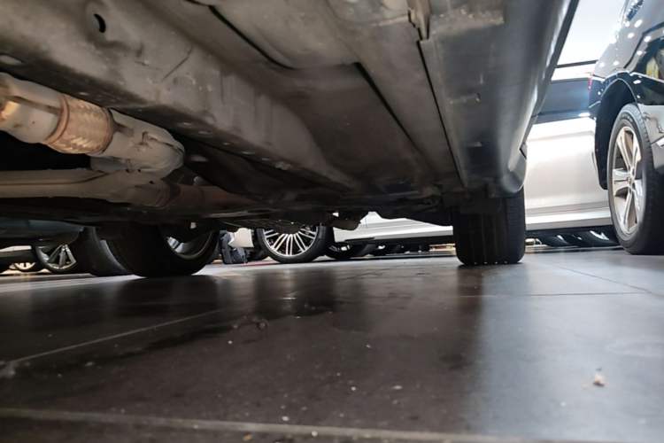 Used Infiniti QX70 2013 3.7L Standard Edition Left Side Sill