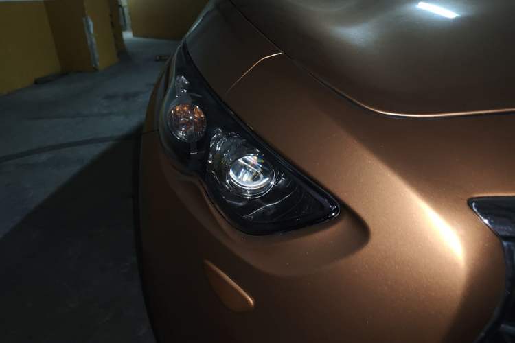 Used Infiniti QX70 2013 3.7L Standard Edition Right Front Headlight