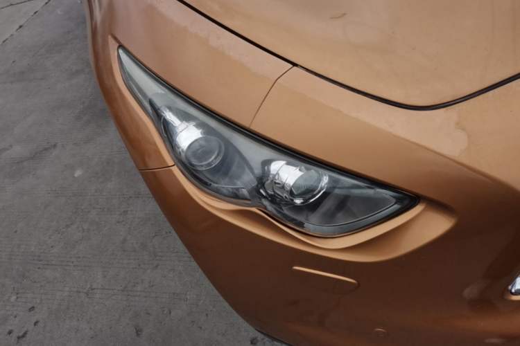 Used Infiniti QX70 2013 3.7L Supreme Edition Right Front Headlight