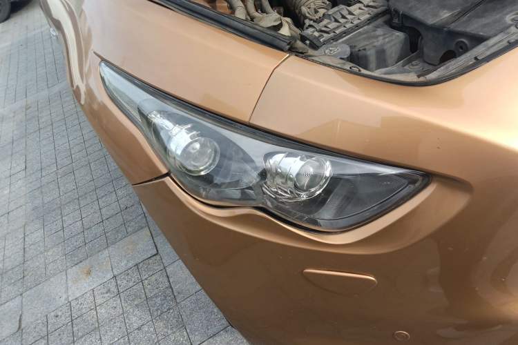 Used Infiniti QX70 2013 3.7L Standard Edition Right Front Headlight