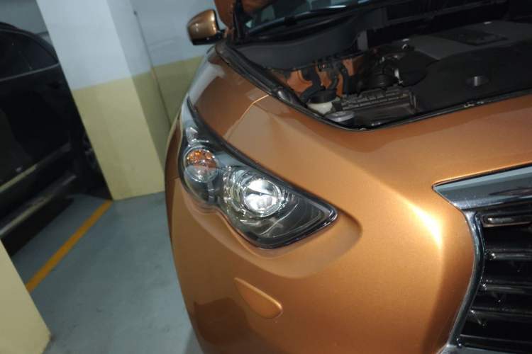 Used Infiniti QX70 2013 3.7L Standard Edition Right Front Headlight