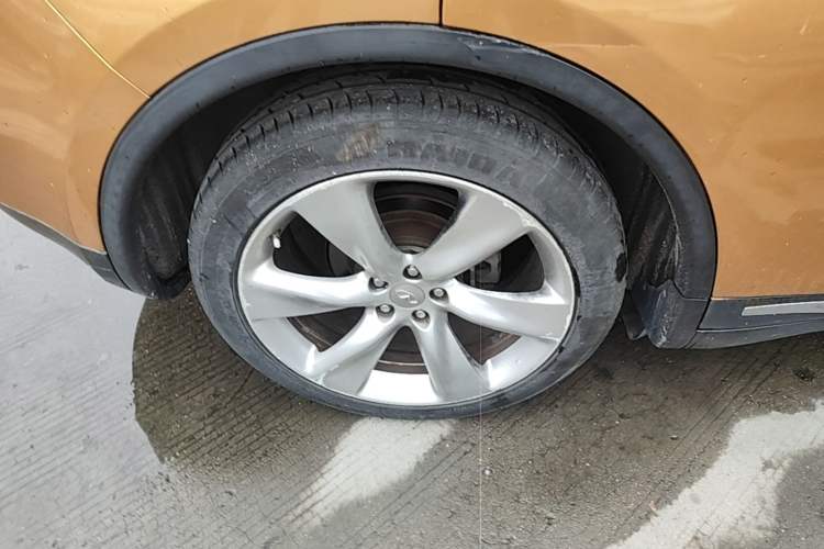 Used Infiniti QX70 2013 3.7L Supreme Edition Right Rear Wheel Hub