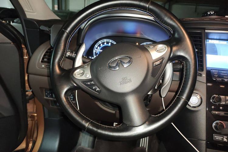 Used Infiniti QX70 2013 3.7L Standard Edition Steering Wheel