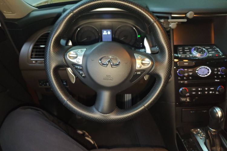 Used Infiniti QX70 2013 3.7L Supreme Edition Steering Wheel