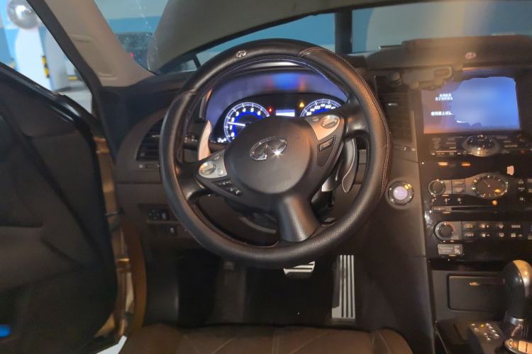 Used Infiniti QX70 2013 3.7L Standard Edition Steering Wheel