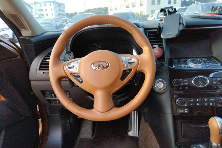 Used Infiniti QX70 2013 3.7L Supreme Edition Steering Wheel