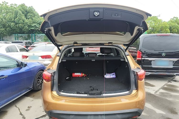 Used Infiniti QX70 2013 3.7L Supreme Edition Trunk