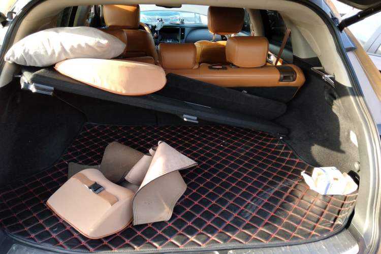 Used Infiniti QX70 2013 3.7L Supreme Edition Trunk