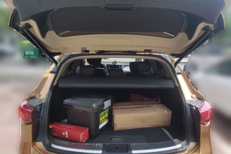 Used Infiniti QX70 2013 3.7L Standard Edition Trunk