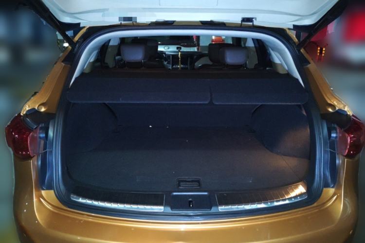 Used Infiniti QX70 2013 3.7L Standard Edition Trunk