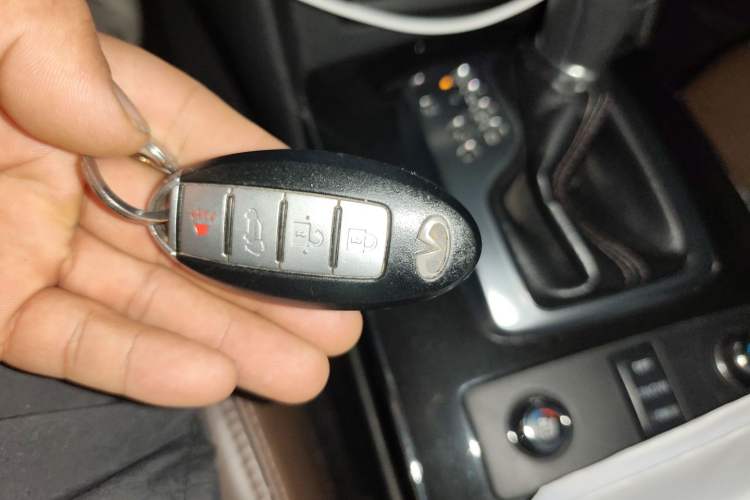 Used Infiniti QX70 2013 3.7L Standard Edition Vehicle Key
