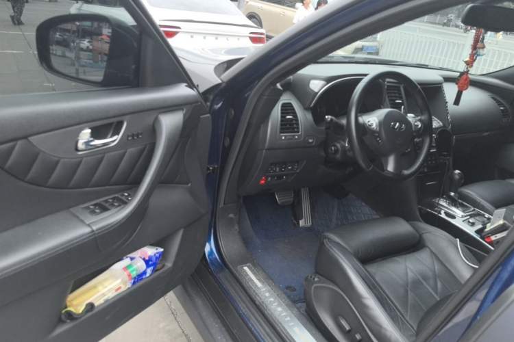 Used Infiniti QX70 2015 3.7L Shadow Edition Driver Seat
