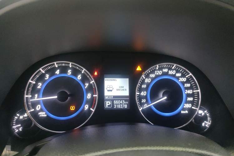 Used Infiniti QX70 2015 3.7L Shadow Edition Instrument Cluster