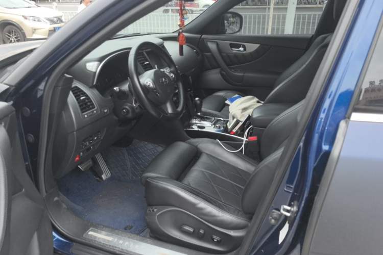 Used Infiniti QX70 2015 3.7L Shadow Edition Left Front Seat