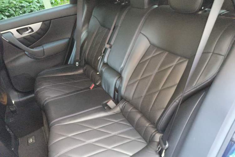 Used Infiniti QX70 2015 3.7L Shadow Edition Left Rear Seat