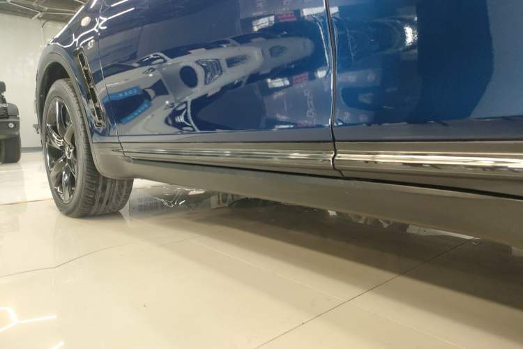 Used Infiniti QX70 2015 3.7L Shadow Edition Left Side Sill