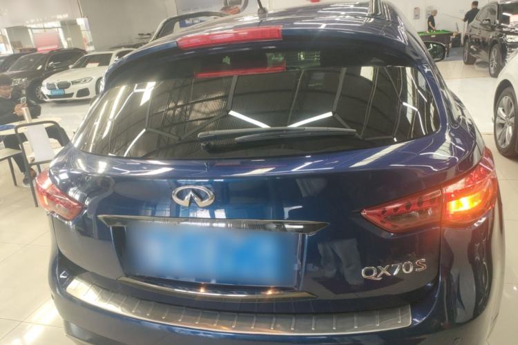 Used Infiniti QX70 2015 3.7L Shadow Edition Rear