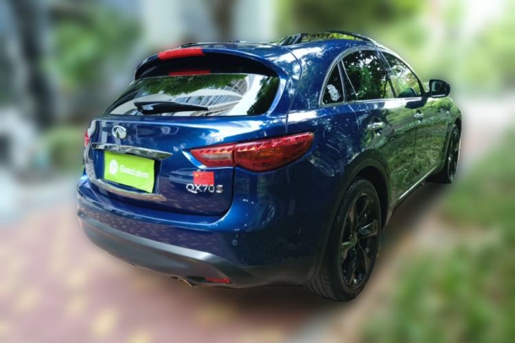 Used Infiniti QX70 2015 3.7L Shadow Edition Rear Right 45 Deg