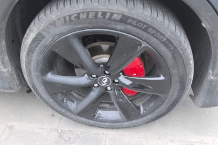Used Infiniti QX70 2015 3.7L Shadow Edition Right Front Wheel Hub