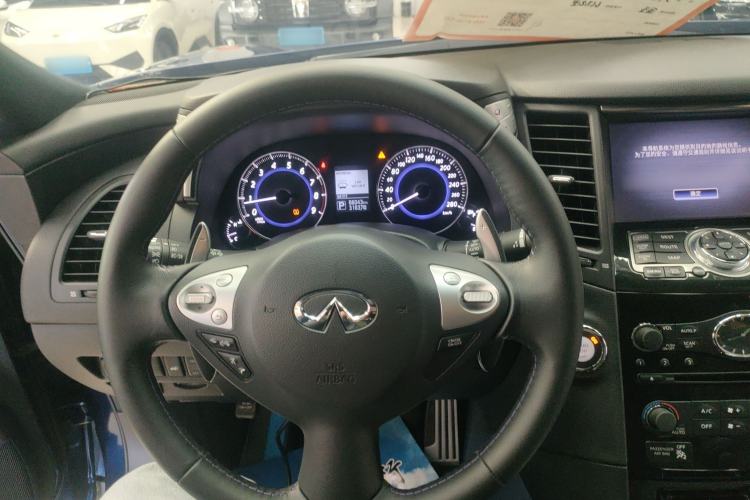 Used Infiniti QX70 2015 3.7L Shadow Edition Steering Wheel