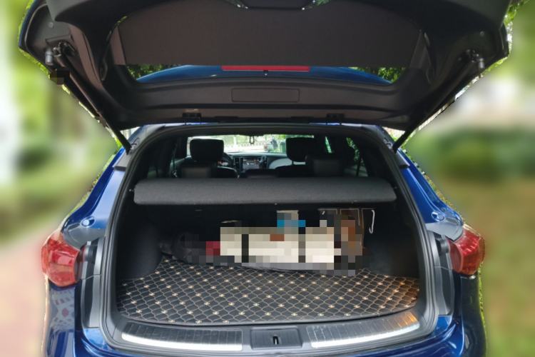 Used Infiniti QX70 2015 3.7L Shadow Edition Trunk