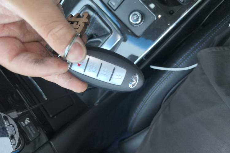 Used Infiniti QX70 2015 3.7L Shadow Edition Vehicle Key
