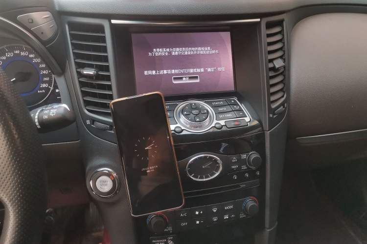 Used Infiniti QX70 2015 3.7L Shadow Edition Audio And AC Panel