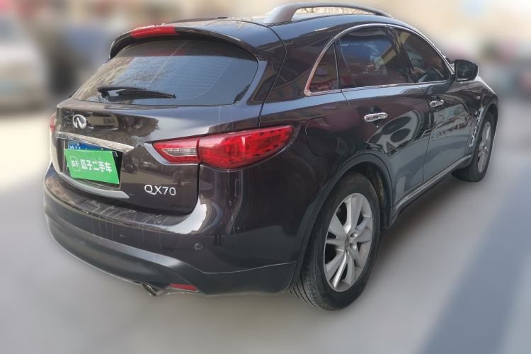 Used Infiniti QX70 2015 3.7L Shadow Edition Rear Right 45 Deg