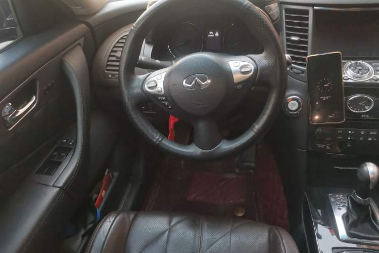Used Infiniti QX70 2015 3.7L Shadow Edition Steering Wheel