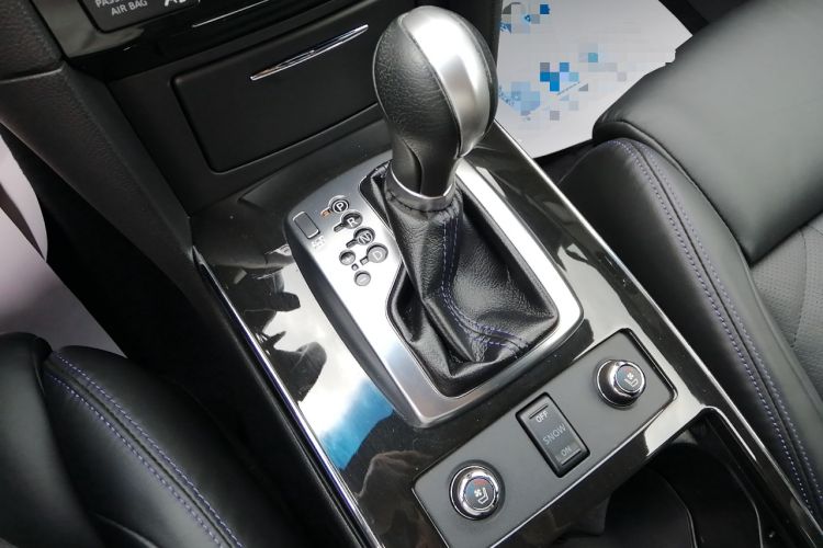 Used Infiniti QX70 2015 3.7L Shadow Edition Gear Lever