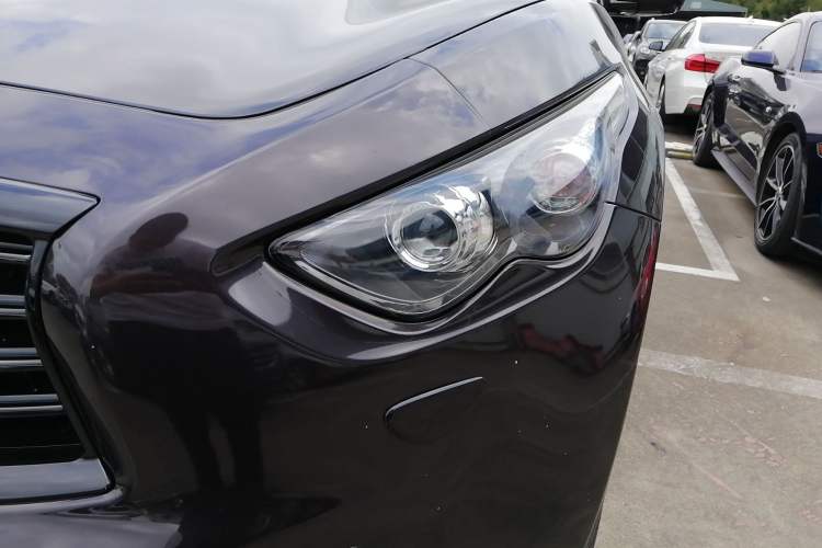 Used Infiniti QX70 2015 3.7L Shadow Edition Left Front Headlight