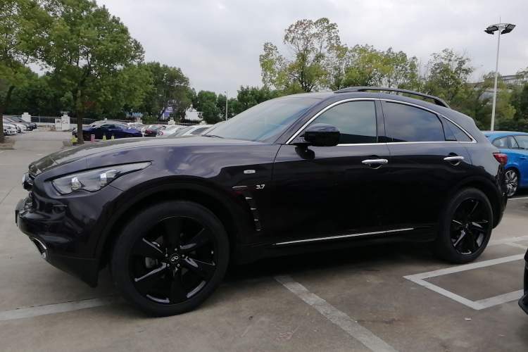 Used Infiniti QX70 2015 3.7L Shadow Edition Left Side