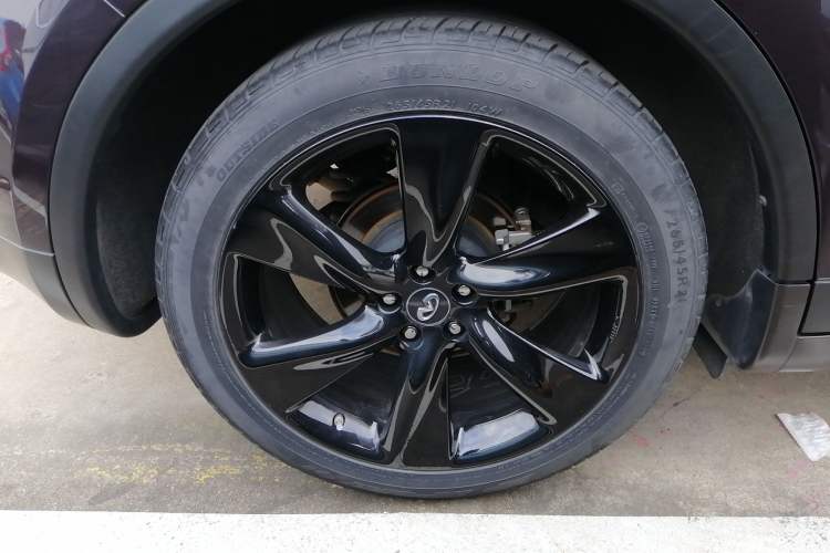 Used Infiniti QX70 2015 3.7L Shadow Edition Right Rear Wheel Hub