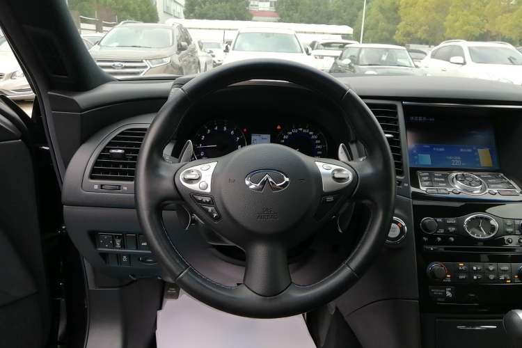 Used Infiniti QX70 2015 3.7L Shadow Edition Steering Wheel