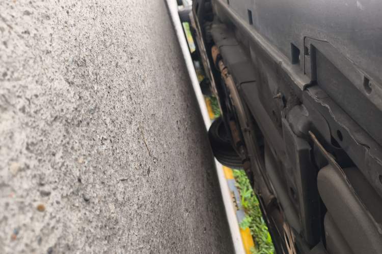 Used Infiniti QX70 2015 3.7L Shadow Edition Chassis Rear Left