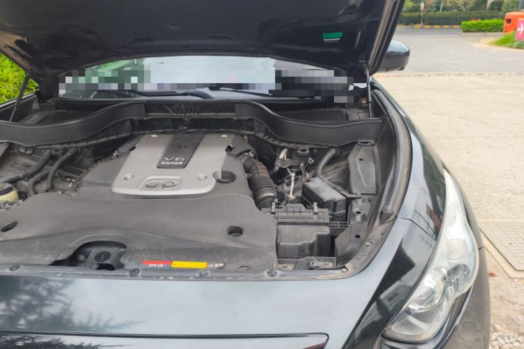 Used Infiniti QX70 2015 3.7L Shadow Edition Engine Bay Left